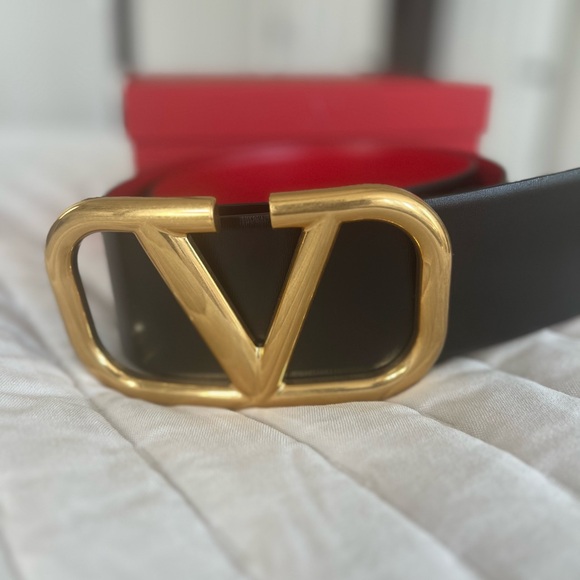 Valentino Garavani reversible vlogo signature belt women 95mm. - Picture 6 of 7
